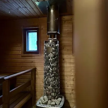 Apartment Tilava Talo Uima-altaalla