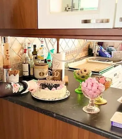 Tilava Talo Uima-altaalla Apartment