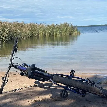 Tilava Talo Uima-altaalla * Pori
